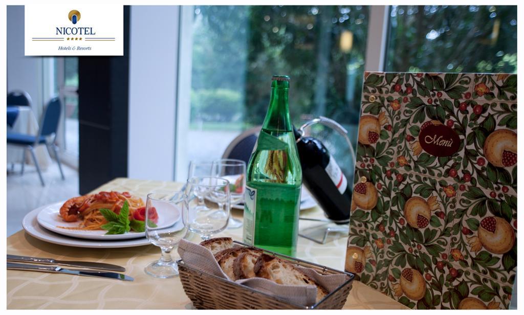Nicotel Pineto 카스텔라네타 마리나 외부 사진